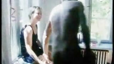 Dây đeo trên vui vẻ với cô giáo sex tâp thê và cô trợ lý