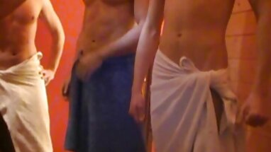Sinh viên lớn trong lớp học của phim sex tâp thê cô